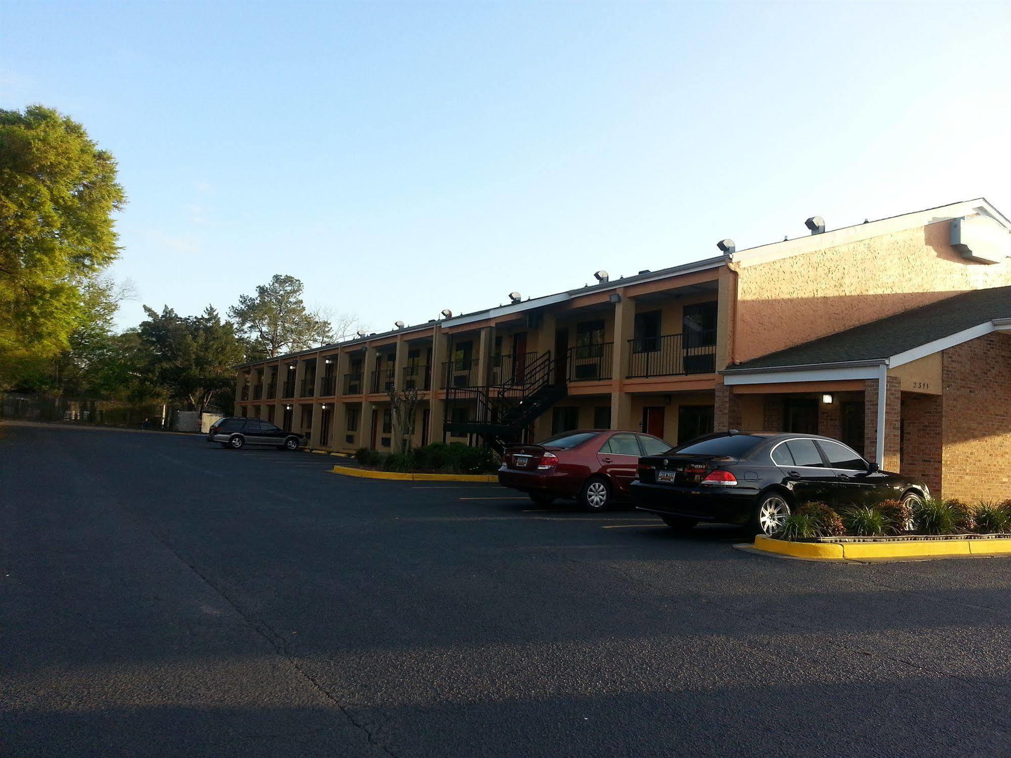 Rodeway Inn North Charleston - Ashley Phosphate Bagian luar foto