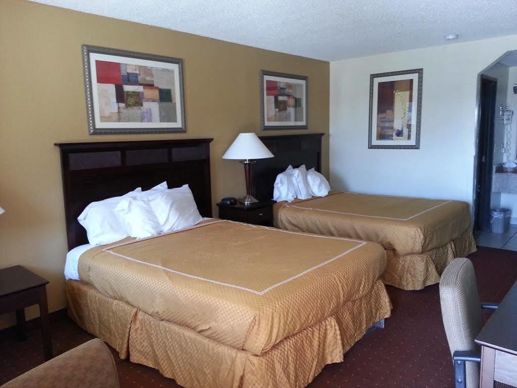 Rodeway Inn North Charleston - Ashley Phosphate Bagian luar foto